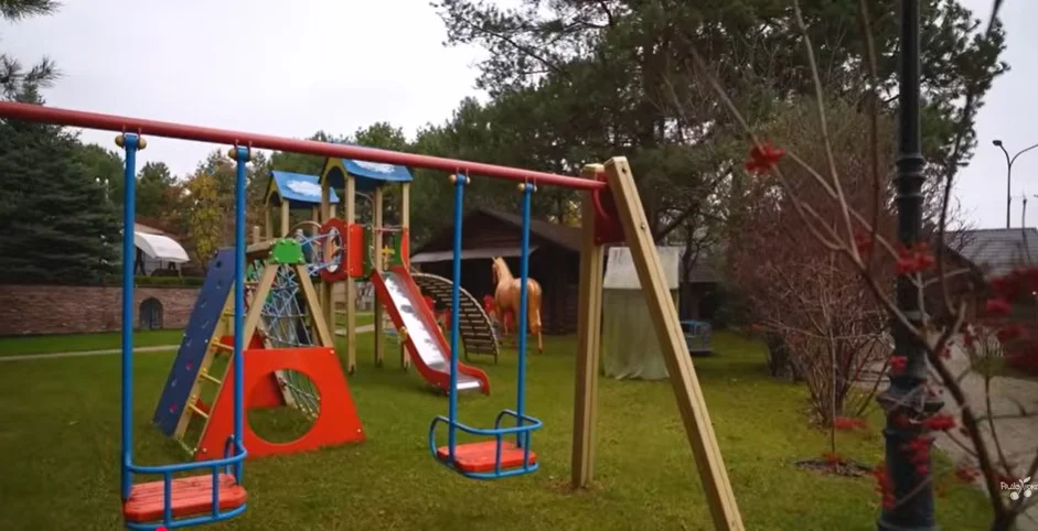 Кадр із відео