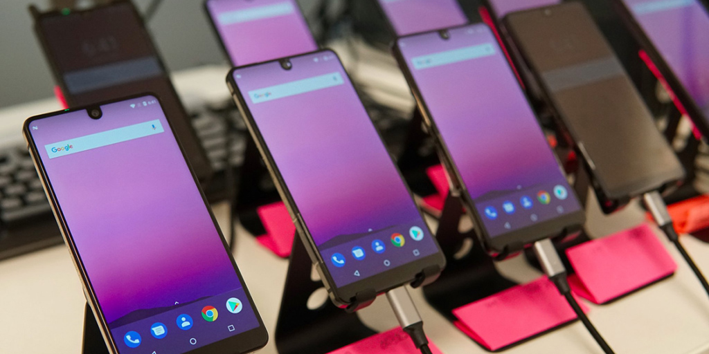 Почему умер Essential Phone (Фото: Фото - BGR.com)