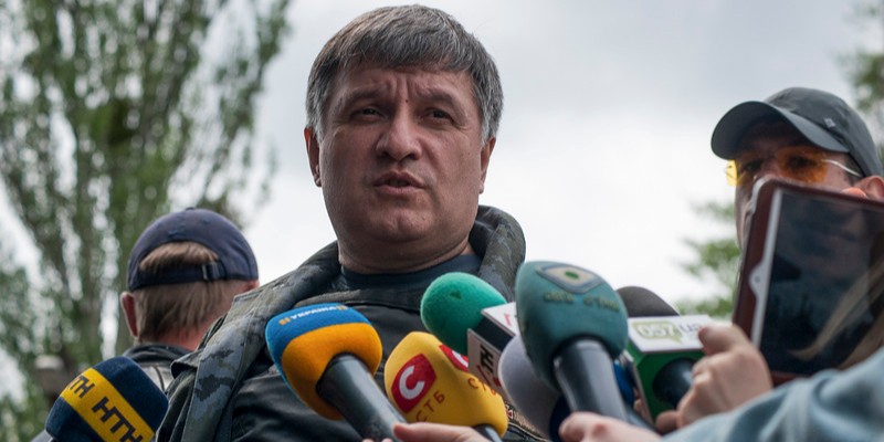 МВС і Нацполіція отримали 91 звернення про правопорушення під час проведення передвиборчої агітації - Аваков (Фото: EPA)