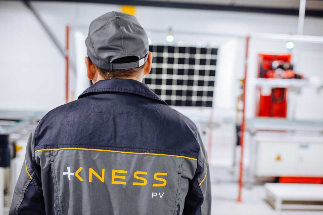 В Україні стартувало виробництво сонячних панелей (Фото: Kness)