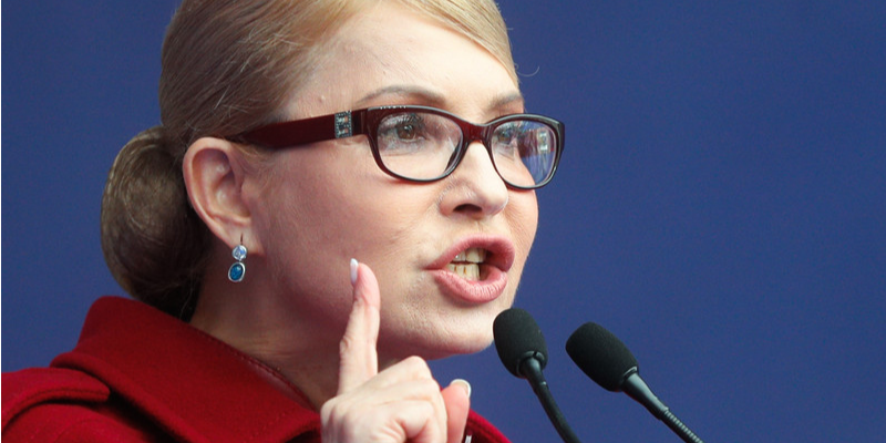 Тимошенко обіцяє, що за п'ять років середній рівень зарплати в Україні буде таким, як у Польщі (Фото: EPA)