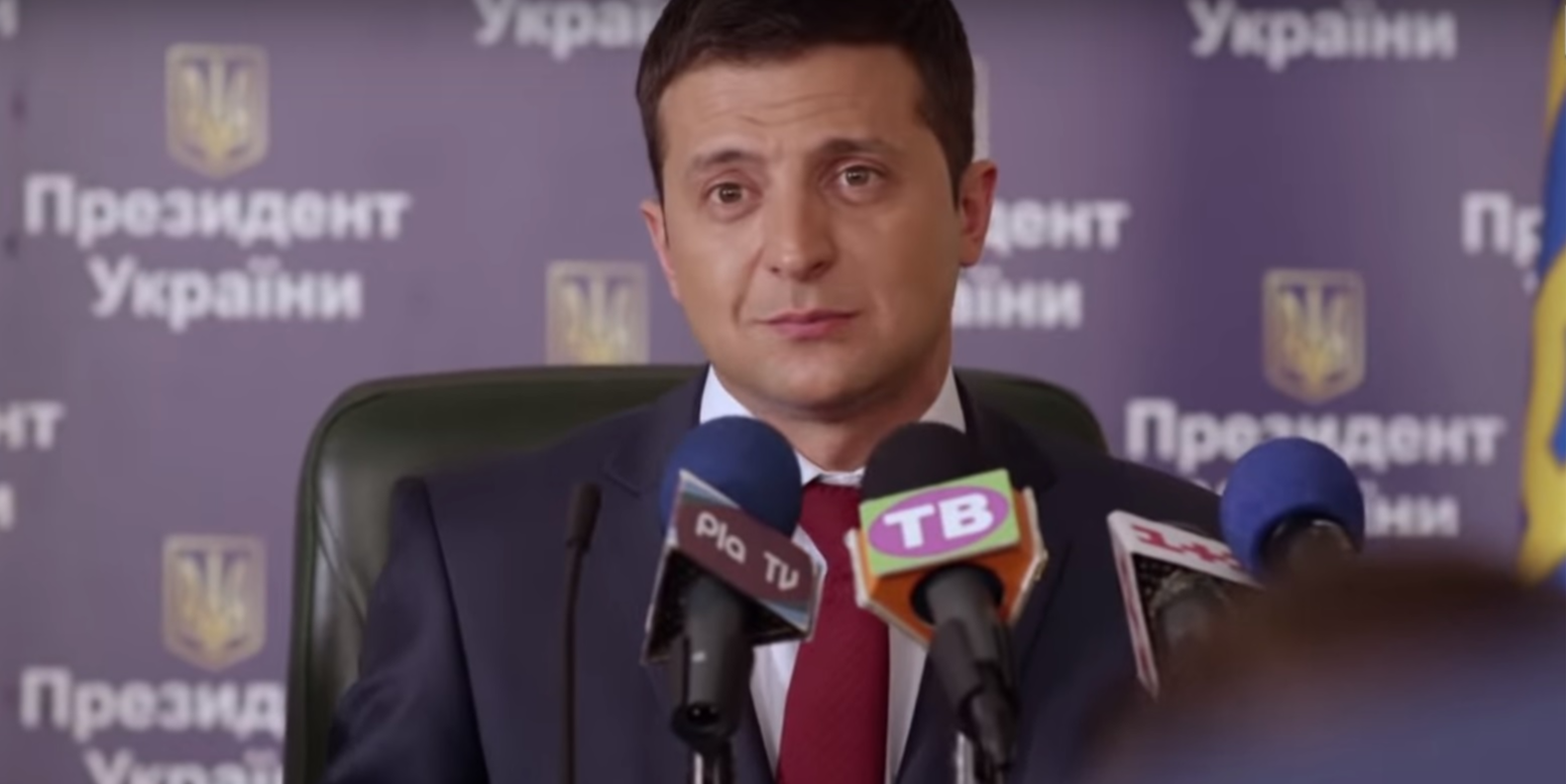 У КВУ нагадують, що фінансування агітації не з фонду кандидата є незаконним (Фото: Кадр із серіалу Слуга народу)