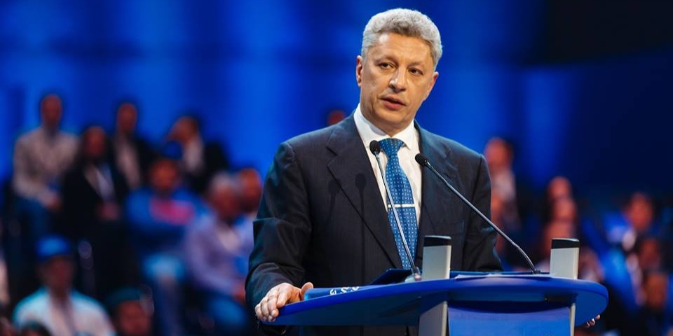 Юрій Бойко зберігає в банках різної валюти на 37,7 млн грн, в тому числі 3,3 млн російських рублів (Фото: Юрій Бойко via Facebook)
