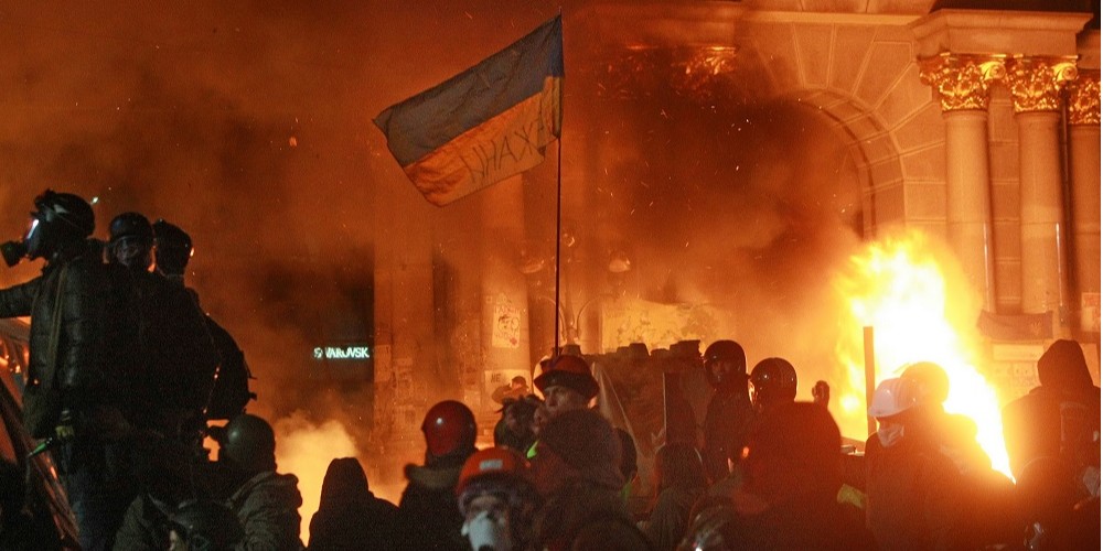 18 февраля 2014 года, ночной штурм Майдана (Фото: Наталья Кравчук / НВ)