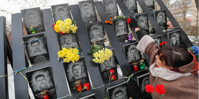 20 февраля - пятая годовщина со дня массовой гибели протестующих на улице Институтской и Майдане Незалежности (Фото: ЕРА)