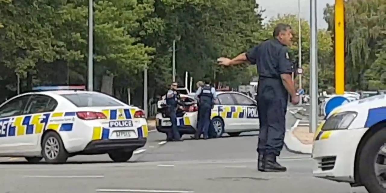 Опубликовано видео задержания одного из подозреваемых в стрельбе мечетях Новой Зеландии (Фото: Social Media via REUTERS)