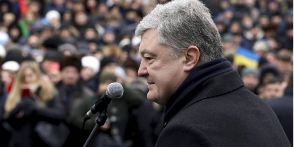 Ще місяць тому, за тими ж даними, Порошенко програвав Тимошенко (Фото: Прес-служба АП)