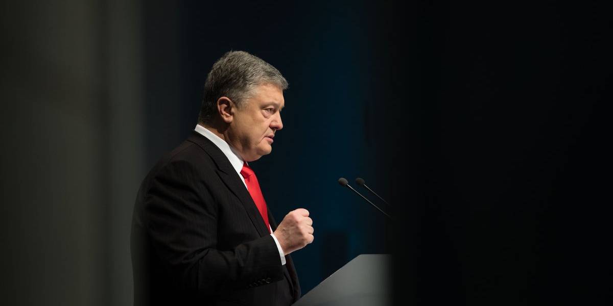 Порошенко ввел в действие решение СНБО (Фото: Пресс-служба АП)