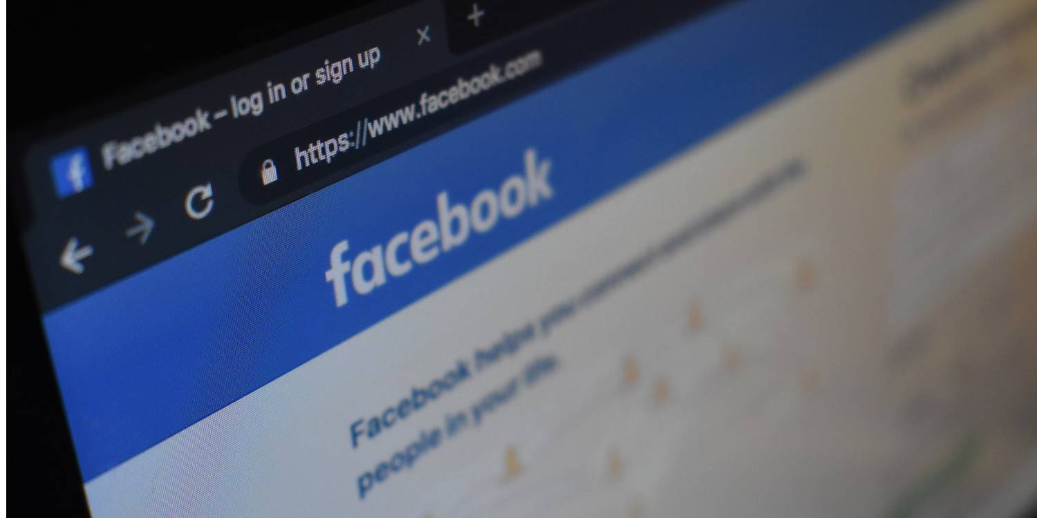 У Facebook можна дізнатися, скільки грошей штаби кандидатів у президенти вкладають у своє просування (Фото: Facebook/Con Karampelas)