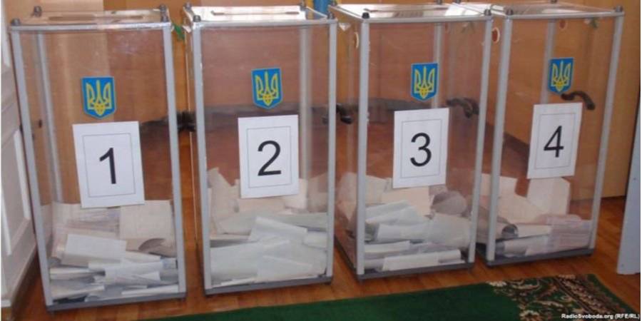 Около 100 тысяч украинцев сменили место голосования на выборах президента (Фото: Радио Свобода)
