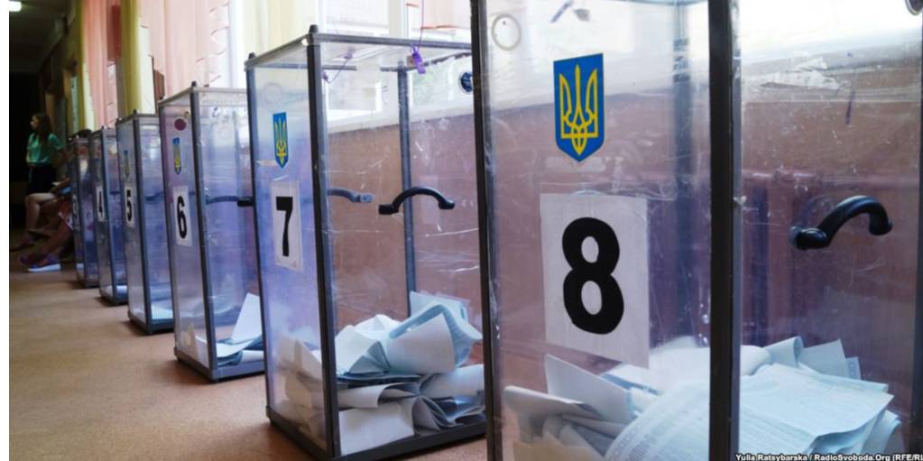 Житель Ирпеня нашел в списке незнакомца (Фото: Радио Свобода)