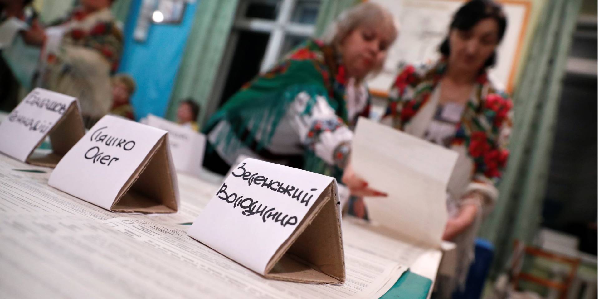 Зеленский - лидер во всех опросах (Фото: REUTERS/Kacper Pempel)