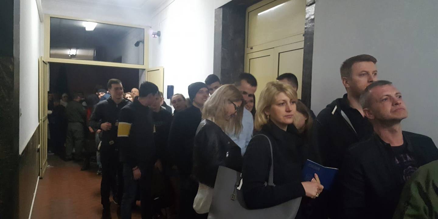 Варшавский избирательный участок сверхурочно продолжил работу (Фото: Facebook / Yuriy Banakhevych)