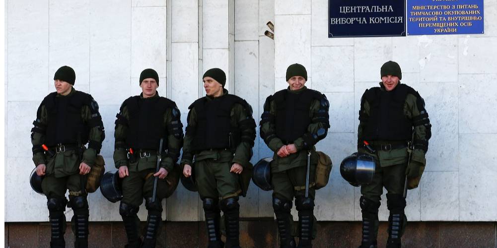 Охорона залишиться тільки у Зеленського (Фото: Vasily Fedosenko / Reuters)