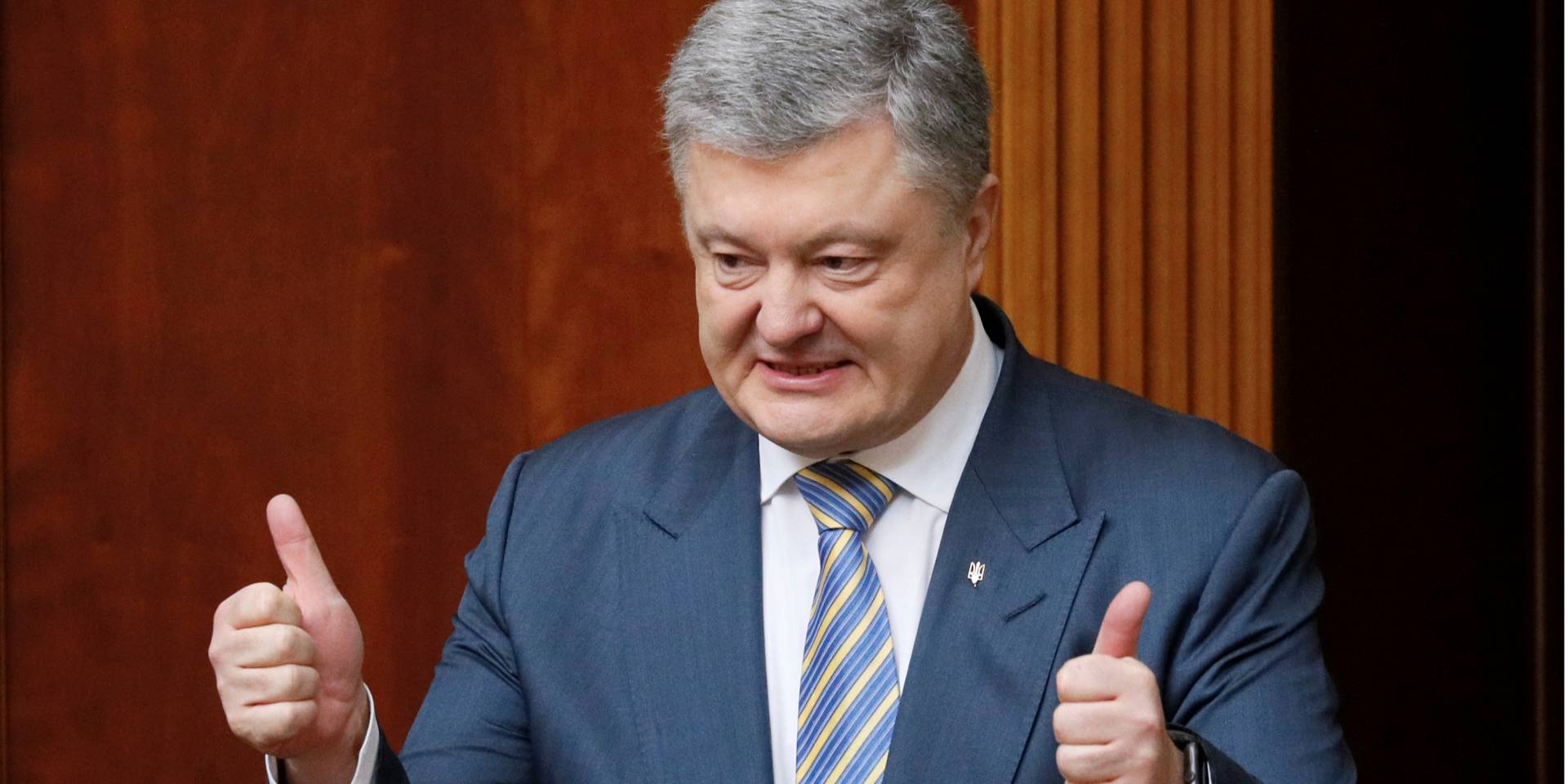 В штабе Порошенко заявили, что дебаты - это не 95 квартал (Фото: REUTERS/Valentyn Ogirenko)