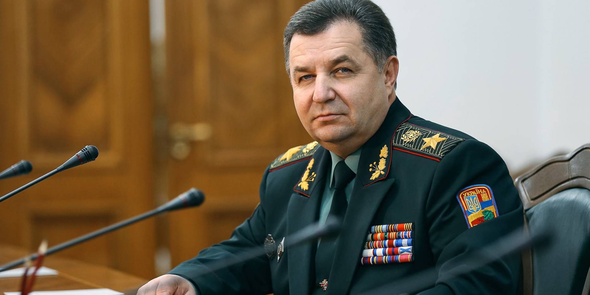 Полторак заявил, что он не держится за кресло в правительстве (Фото: Минобороны)