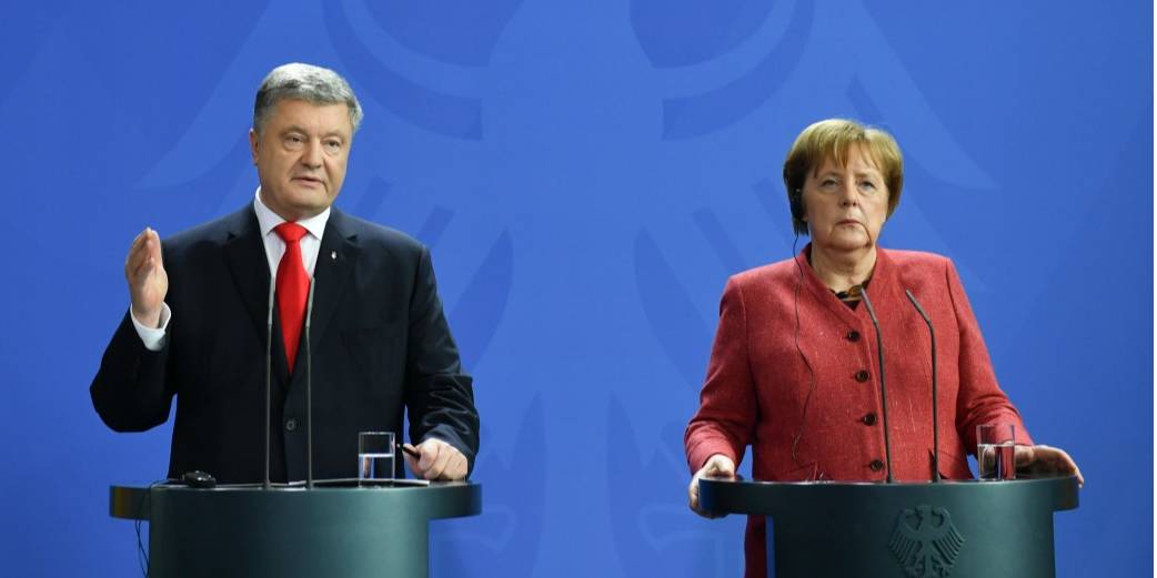 Порошенко вирішив не розвивати тему перепалки із Зеленським після переговорів з Меркель (Фото: Прес-служба АП)