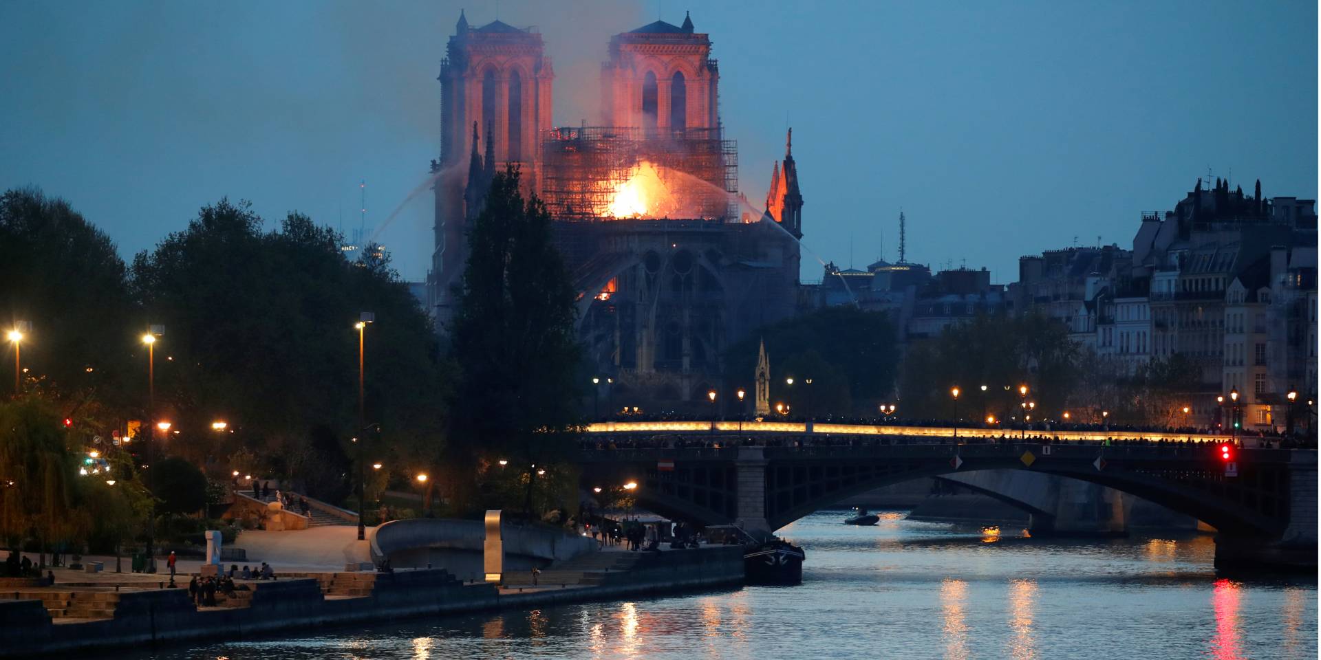 Масштаб нанесенных убытков - огромен (Фото: REUTERS/Charles Platiau)
