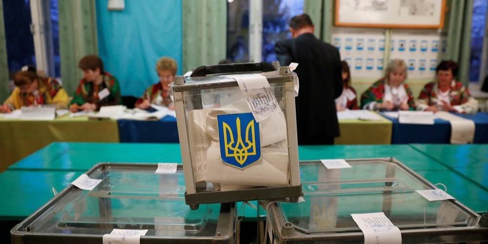 Украинцы сделают окончательный выбор 21 апреля (Фото: Reuters)