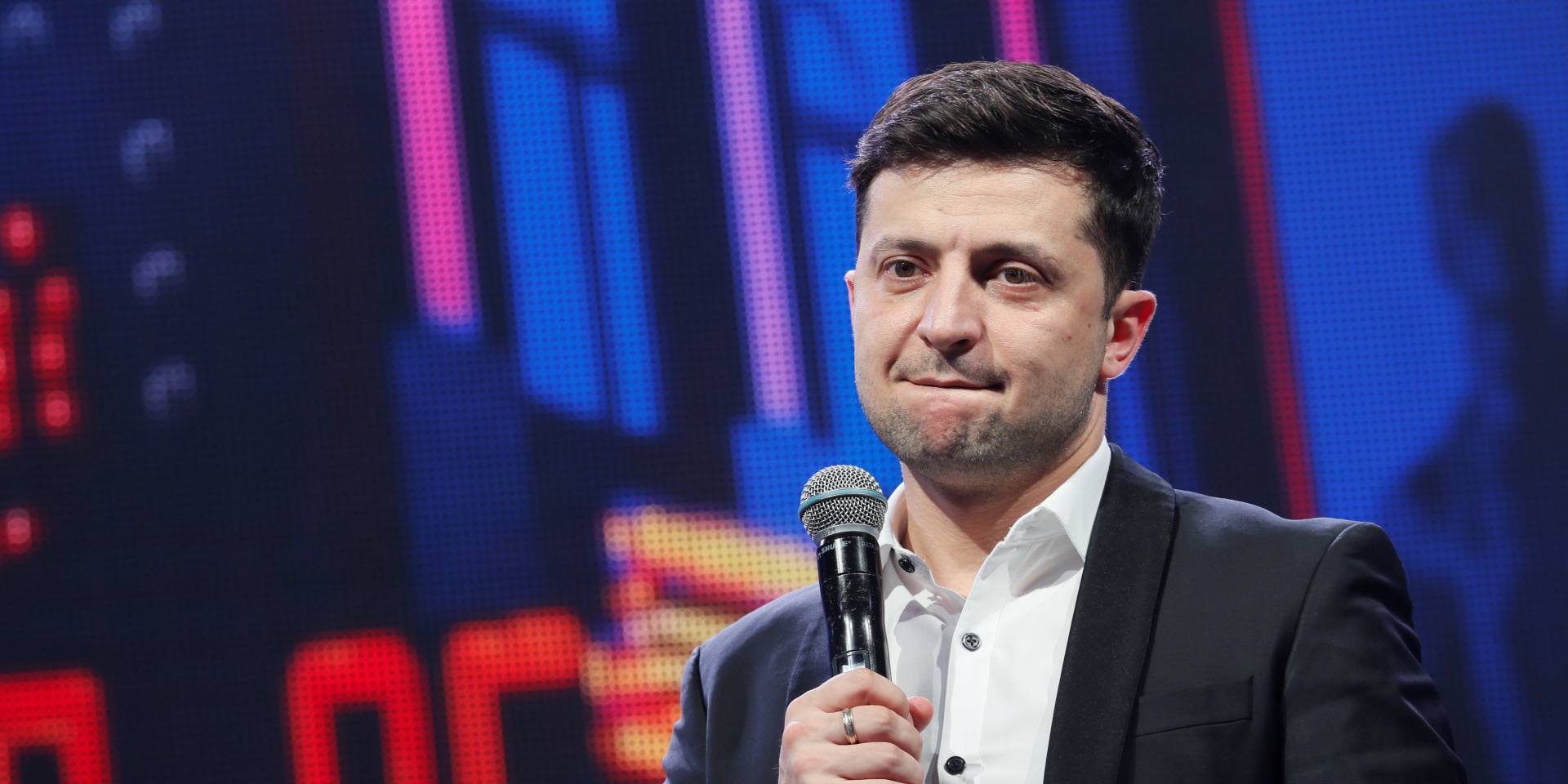 Зеленський в разі обрання планує щодня записувати відеозвернення до жителів східної України (Фото: REUTERS / Valentyn Ogirenko)