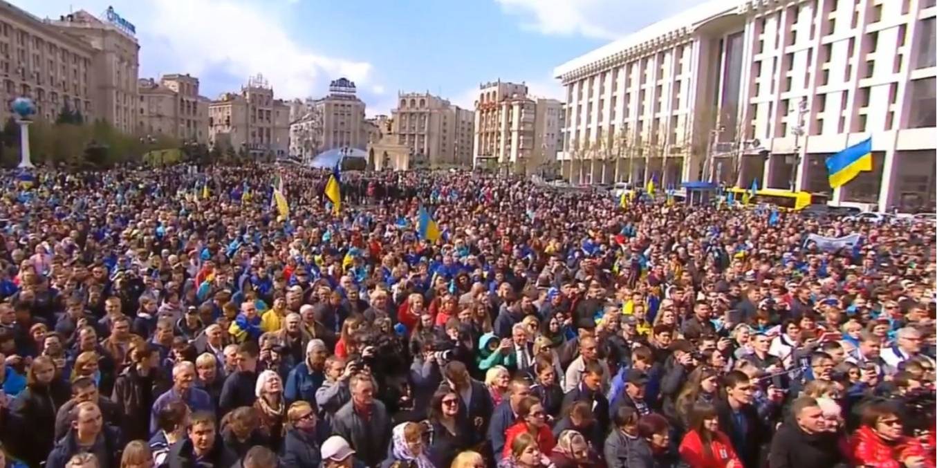 Дебати Порошенко із Зеленським мають відбутися на Олімпійському о 19.00 (Фото: Скріншот з відео Петра Порошенка / Facebook)