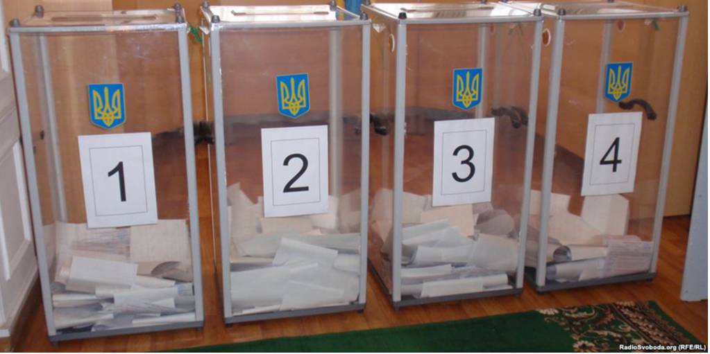 Результати волевиявлення можуть побачити сторонні (Фото: Радіо Свобода)