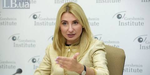 Выборы проходят в штатном режиме - Бернацкая (Фото: Макс Требухов / LB.ua)