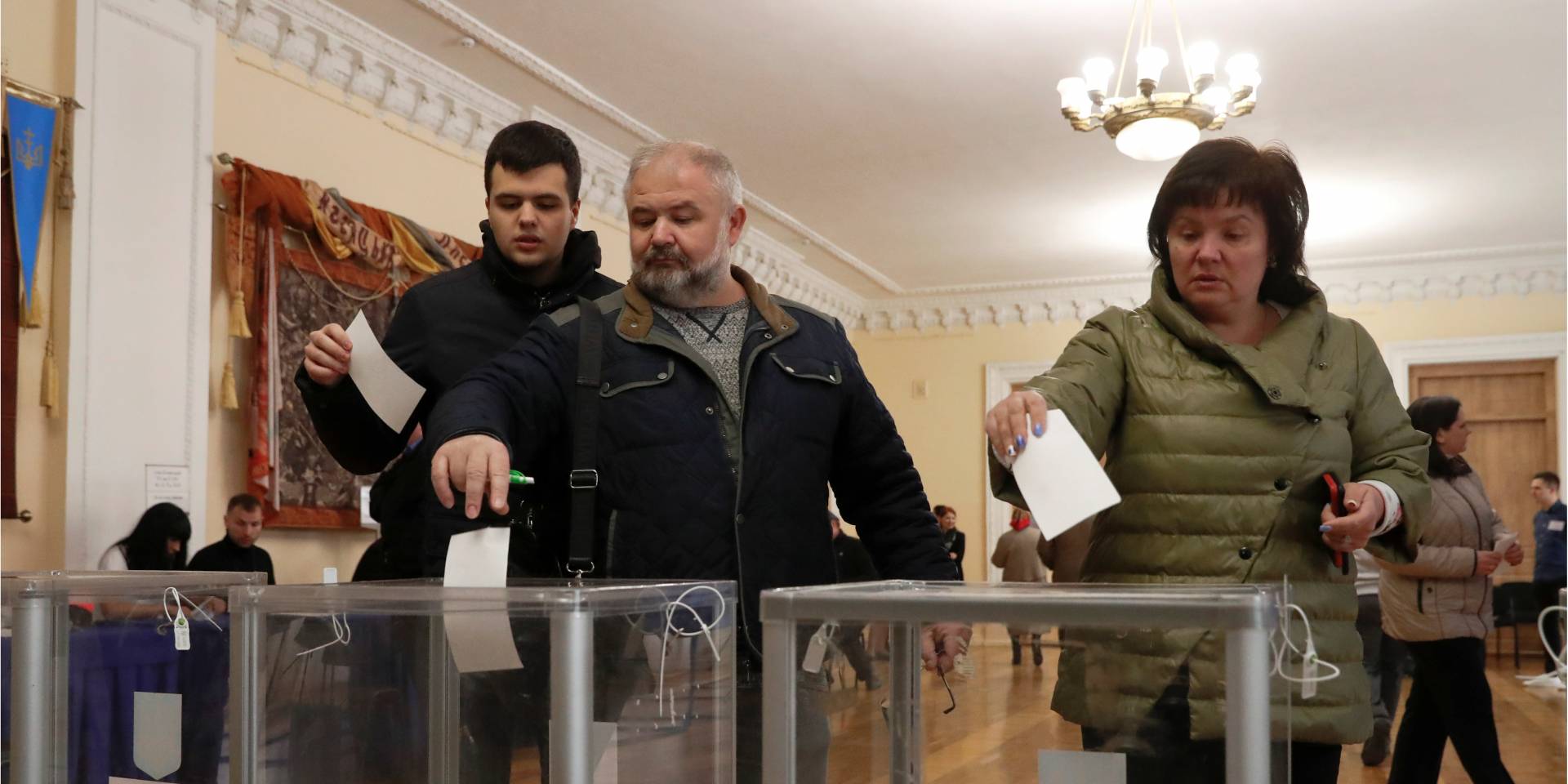 Виборча дільниця в Києві, 21 квітня 2019 року (Фото: REUTERS / Vasily Fedosenko)