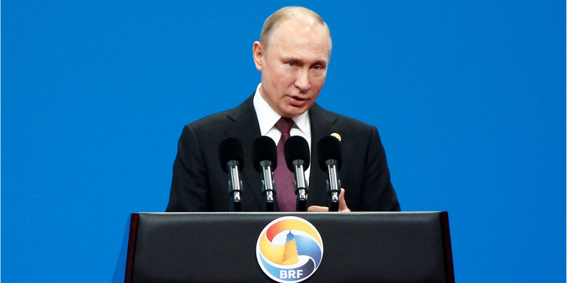 Путін планує спростити видачу російських паспортів українським громадянам (Фото: REUTERS / Florence Lo)