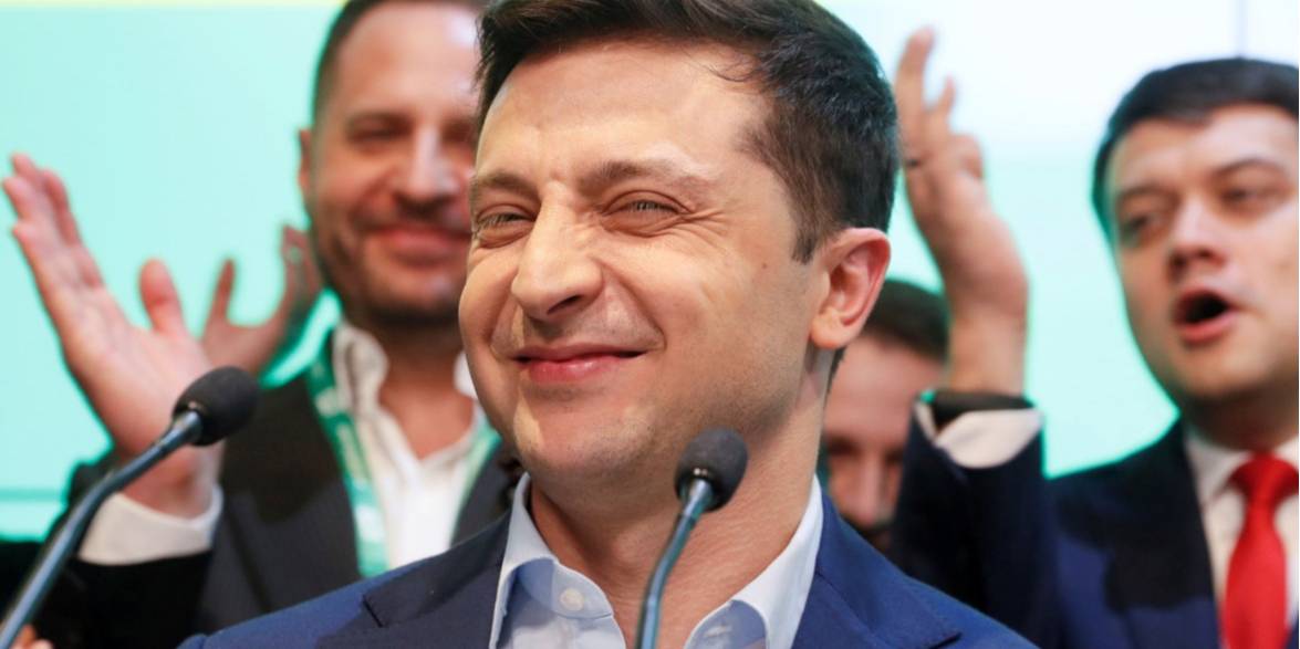 Офіційно на посаду Зеленський вступить після інавгурації (Фото: REUTERS / Valentyn Ogirenko)