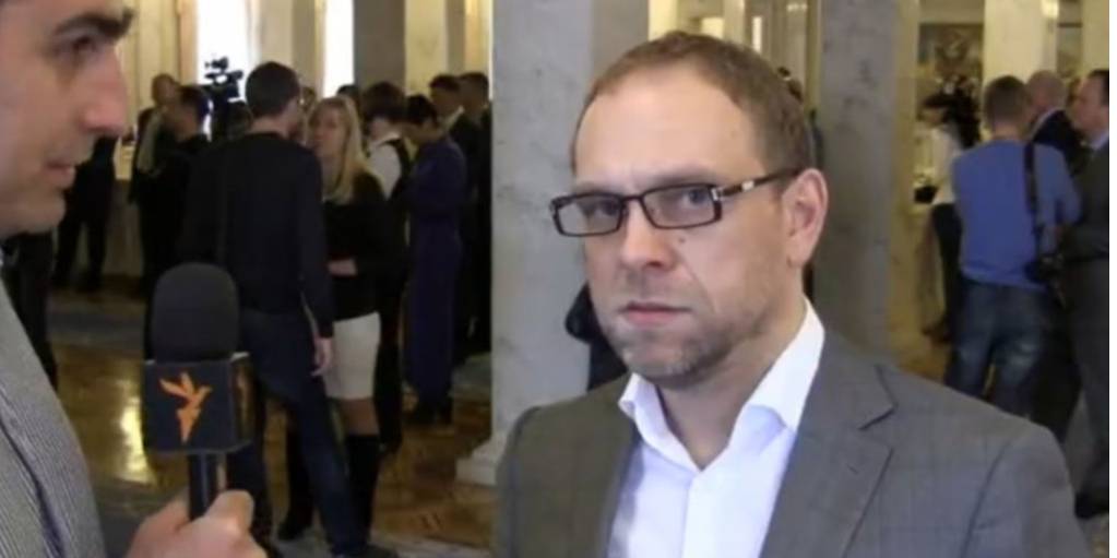 За словами Власенка, Батьківщина готова до коаліційних переговорів (Фото: Скрін відео Радіо Свобода)