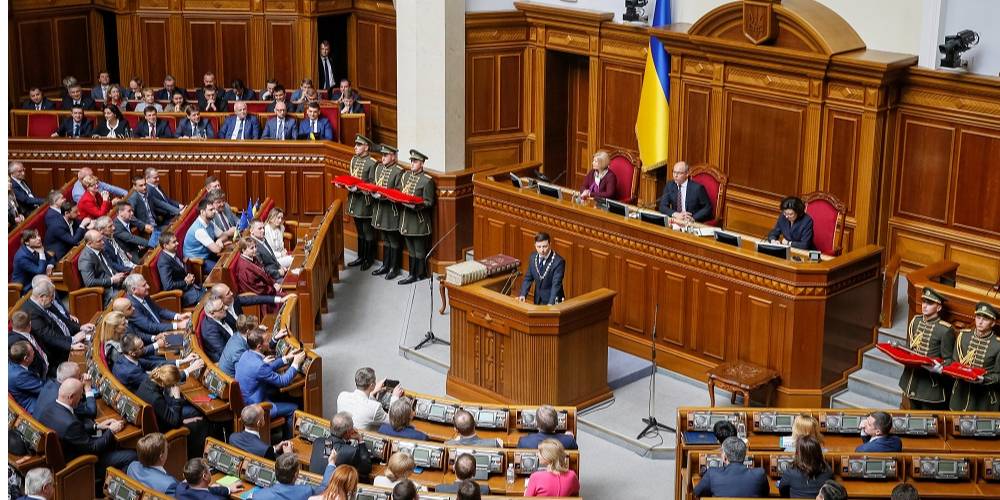 Зеленський заявив про розпуск Ради під час інавгураційної промови (Фото: Valentyn Ogirenko / Reuters)