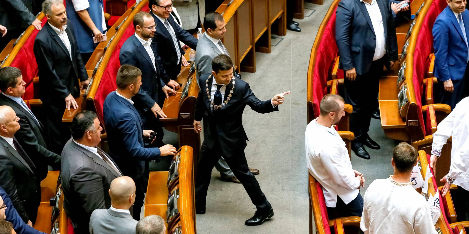 Зеленский заявил о роспуске Рады во время церемонии инаугурации (Фото: REUTERS/Valentyn Ogirenko)