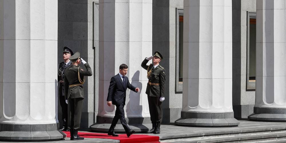 Зеленський отримав кілька пропозицій (Фото: Gleb Garanich / Reuters)