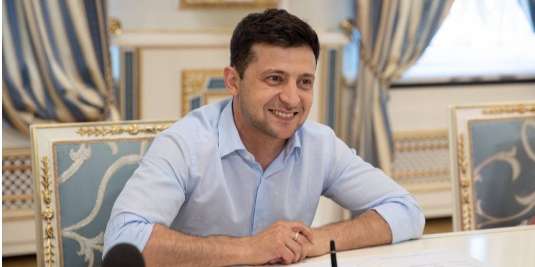 Володимир Зеленський визначив свій перший законопроект як невідкладний (Фото: АП)