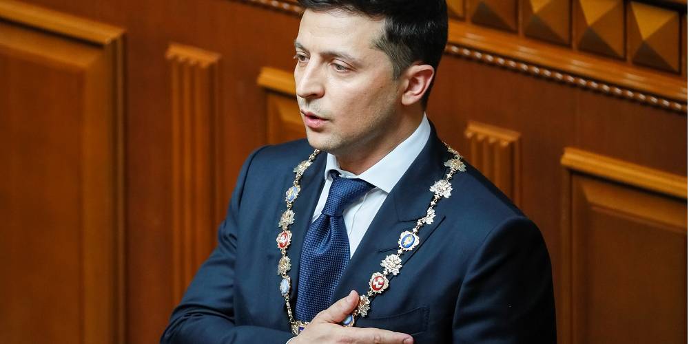 Зеленский внес законопроект об импичменте в Раду (Фото: Valentyn Ogirenko/Reuters)