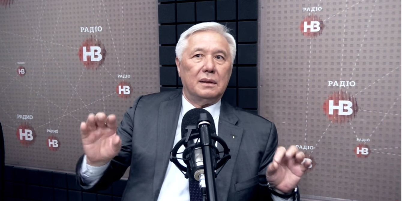 Єхануров зазначив, що низький інтелектуальний рівень влади веде країну вниз (Фото: Кадр відео Радіо НВ via YouTube)