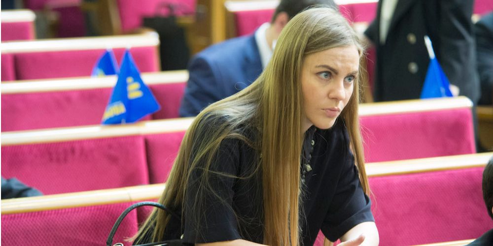 На думку Сотник, Рада має контролювати розслідування деяких резонансних справ (Фото: samopomich.ua)