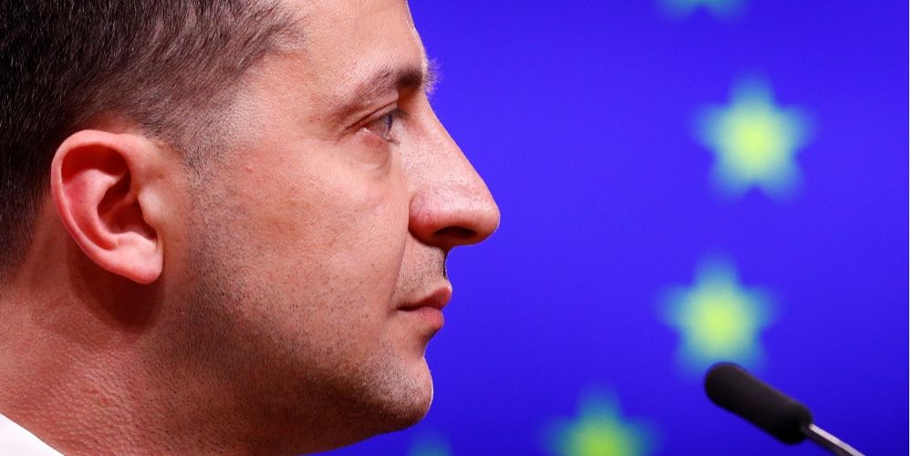 Зеленский назвал условия, при которых теоретически возможна его отставка (Фото: Francois Lenoir/Facebook)