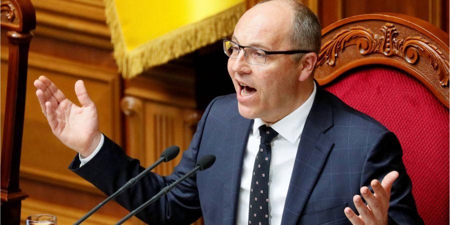 За словами Парубія, коаліція у ВР існувала на момент виходу з Народного фронту (Фото: REUTERS / Valentyn Ogirenko)