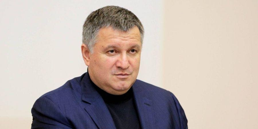У листі Аваков вказує, що Клюєв протягом п’яти років не проживав в Україні (Фото: МВС України via Facebook)