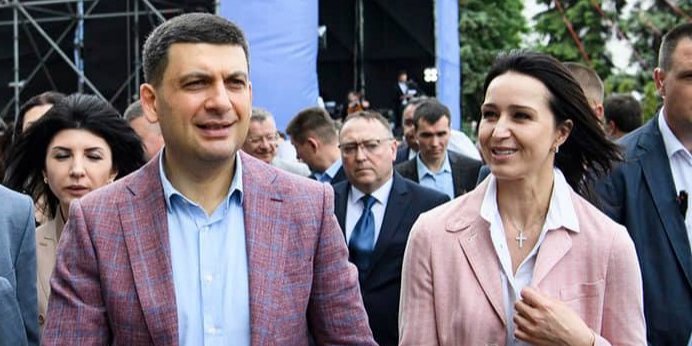 Володимир Гройсман з дружиною Оленою Гройсман у Вінниці (Фото: Volodymyr Groysman via Facebook)