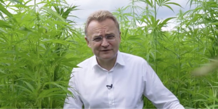 Андрей Садовый (Фото: Скриншот/Facebook/Андрей Садовый/Підтримуйте українське!)