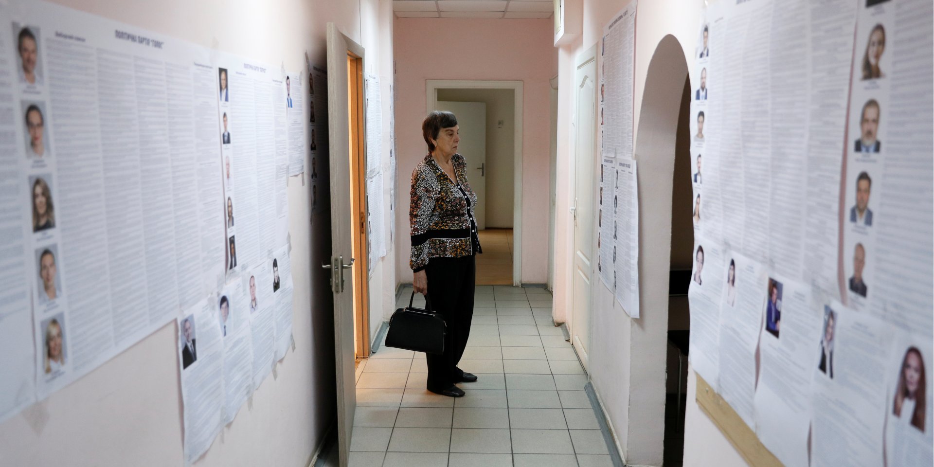 В Україні не відкрилися вісім виборчих дільниць (Фото: REUTERS / Gleb Garanich)