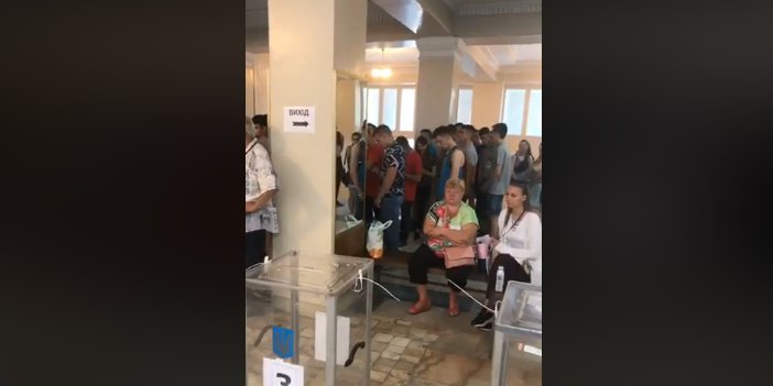 Назаренко считает, что могут быть фальсификации (Фото: Скриншот видео Владимир Назаренко / Facebook)