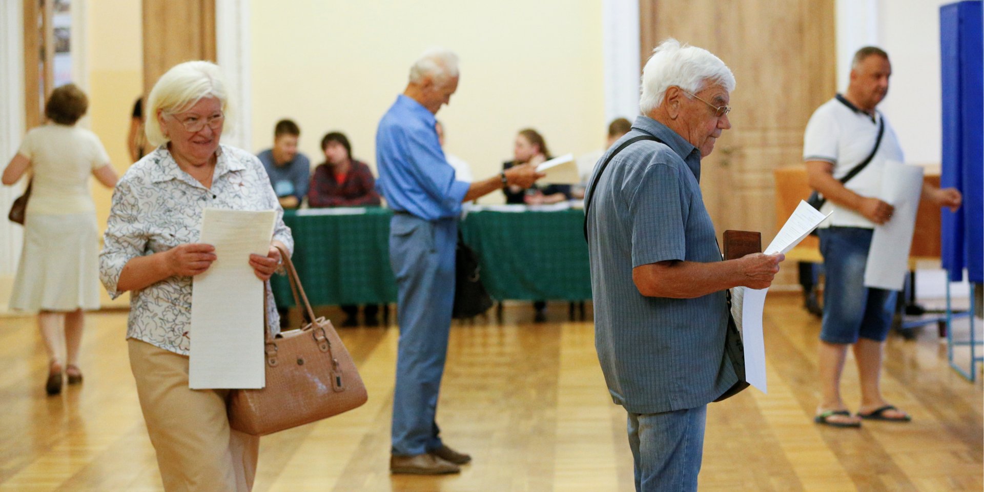 Явка на выборах в Раду стала самой низкой в истории (Фото: REUTERS/Gleb Garanich)