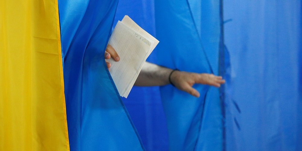 Международные наблюдатели высказались о выборах в Раду (Фото: Valentyn Ogirenko/Reuters)