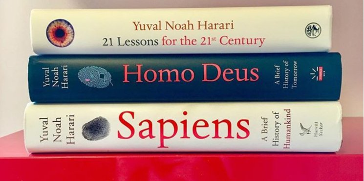 Книги Юваля Ноя Харарі. Скандал спровокував російський переклад останньої з них (на фото — верхня) (Фото: Yuval Noah Harari via Instagram)