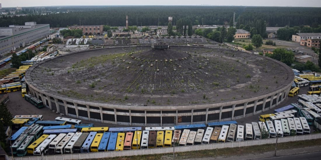 Крыша автобусного парка № 7 в Киеве (Фото: @Павел Федикович)