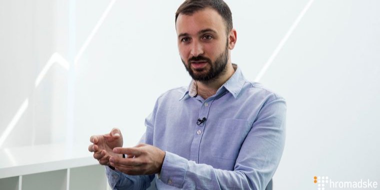 Бізнес-тренер Артем Михайлюк сформував команду «комісарів» (Фото: hromadske.ua)